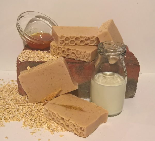 Goats milk Oatmeal and Manuka Honey